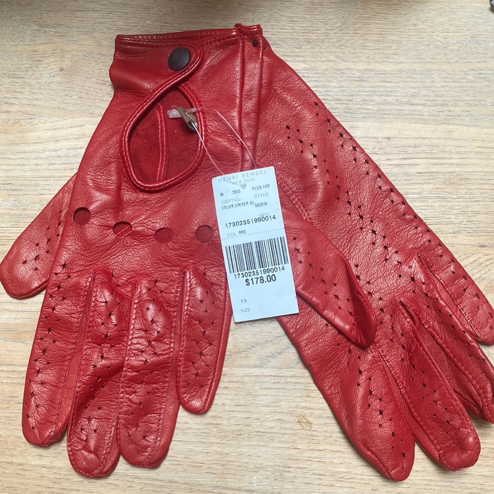 Henri Bendel red driving gloves